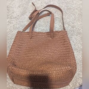 Madewell Medium Transport Tote in woven Leather